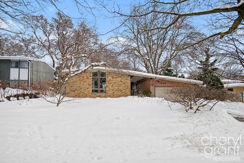 1508 Pinecrest Ave Se, Grand Rapids, MI, 49506-4128 | Card Image