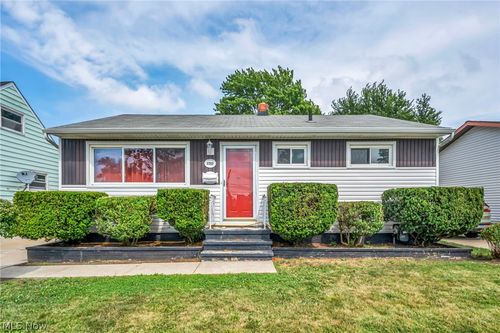 5763 Somerdale Ave, Brook Park, OH, 44142-2565 | Card Image