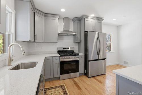 32 Rockland Dr, Jericho, NY, 11753-1433 | Card Image