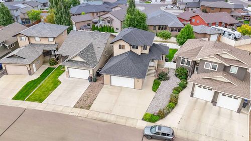 180 Stratton Rd Se, Medicine Hat, AB, T1B0G3 | Card Image