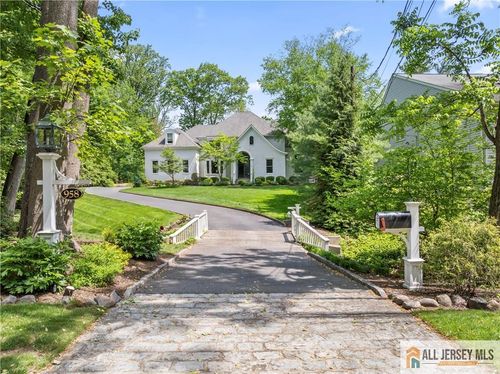 958 Prospect St, Westfield, NJ, 07090-4221 | Card Image