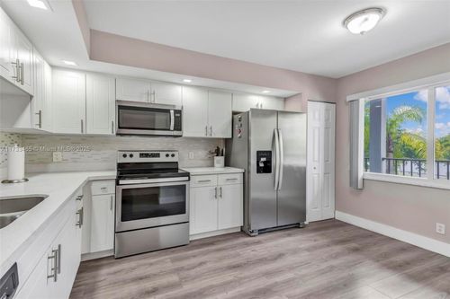 apt-307h-1401 Sw 128th Ter, Pembroke Pines, FL, 33027-4026 | Card Image