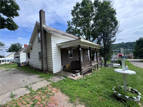 222 9th Street, Malta, OH, 43758 | Card Image