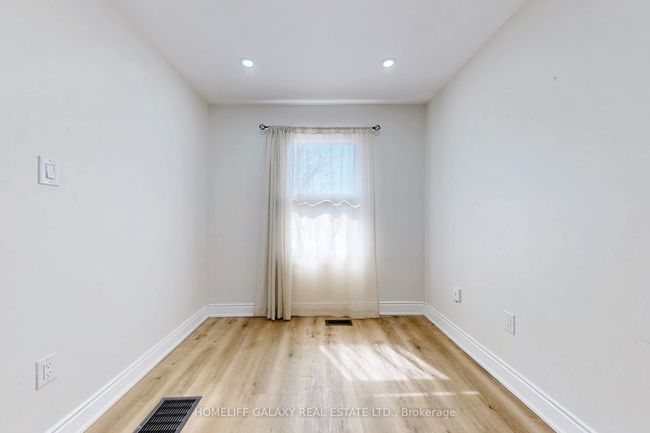 16 Queen St, House other with 2 bedrooms, 1 bathrooms and 4 parking in Ajax ON | Image 16