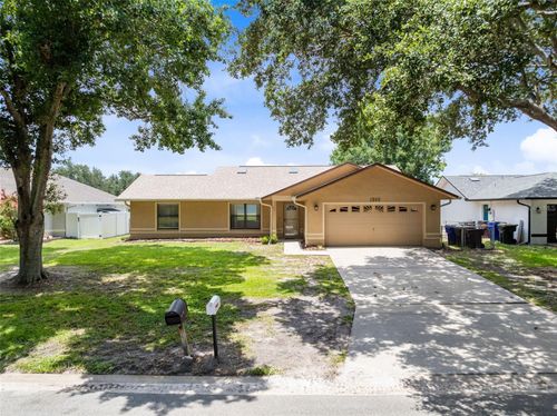 1369 Wood Lake Cir, Saint Cloud, FL, 34772-7467 | Card Image