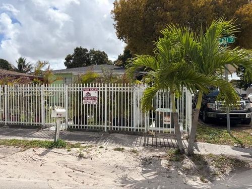 2994 Nw 101st St, Miami, FL, 33147-1672 | Card Image