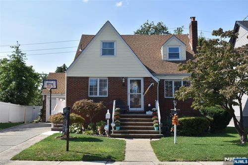 39-16 Northern Dr, Fair Lawn, NJ, 07410-4821 | Card Image