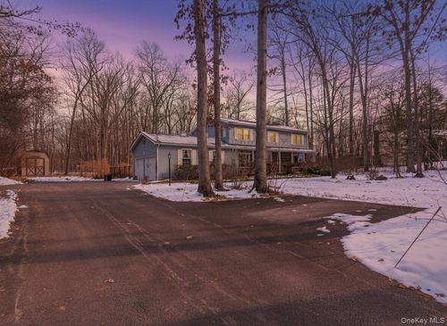 9 Brook Pl, Wappingers Falls, NY, 12590-1807 | Card Image