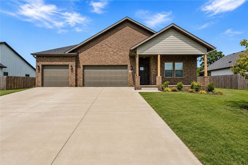 2208 Riggins Ave, Pea Ridge, AR, 72751-2046 | Card Image