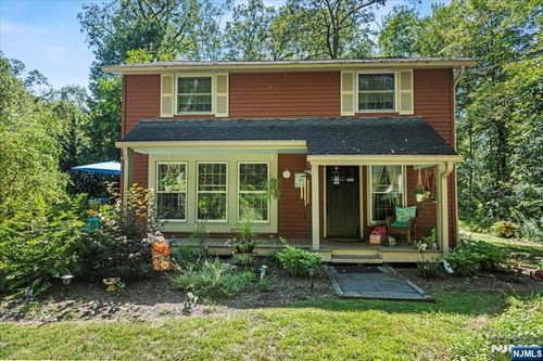 7 Laurel Ave, Branchville, NJ, 07826-6074 | Card Image