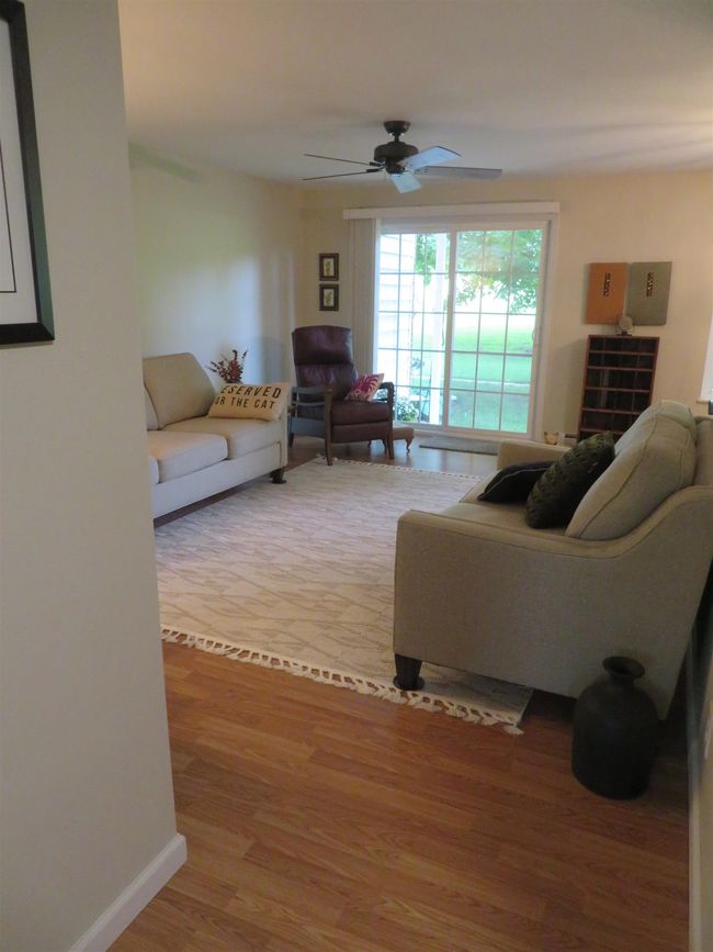 APT-1 - 714 #1 Kiwanis Dr, Condo with 2 bedrooms, 1 bathrooms and null parking in Freeport IL | Image 14