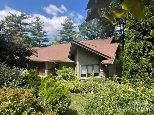 2902 Timber Trl, Asheville, NC, 28804-3961 | Card Image