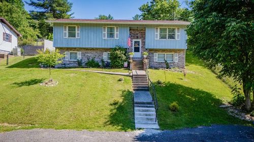 636 E 2nd Street, Richlands, VA, 24641 | Card Image