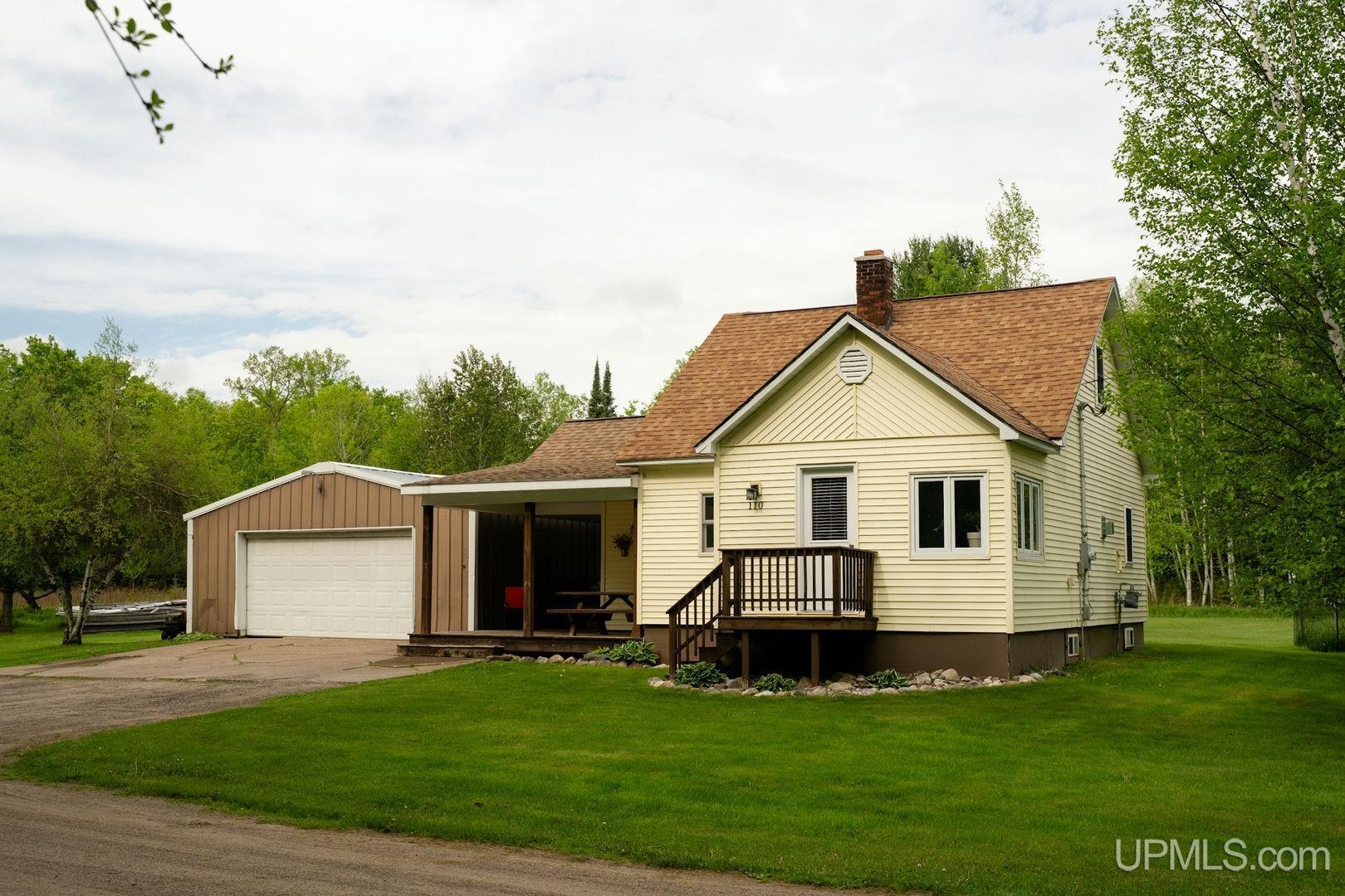 Woodbury Dr, Iron River, MI 49935