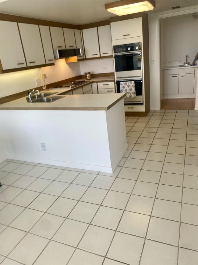 APT-10F - 529 S Flagler Dr, Condo with 2 bedrooms, 2 bathrooms and null parking in West Palm Beach FL | Image 18