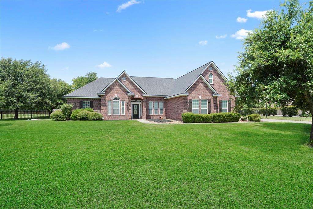 Rosemary Ln, Crosby, TX 77532