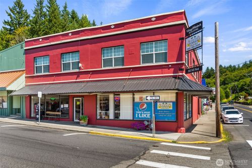 202 Ne 1st St, Winlock, WA, 98596-9564 | Card Image