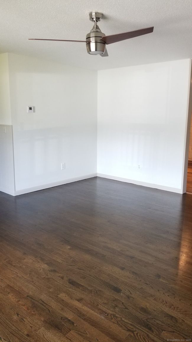 APT-11 - 75 Balance Rock Rd, Condo with 2 bedrooms, 1 bathrooms and 2 parking in Seymour CT | Image 7