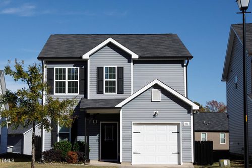 384 Crawford Pkwy, Clayton, NC, 27520-6226 | Card Image