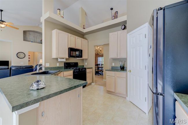 The kitchen also has a walk-in pantry and high shelves for displaying your decorations. | Image 12