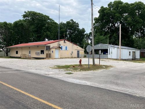 584 Il Route 143, Pocahontas, IL, 62275-3218 | Card Image
