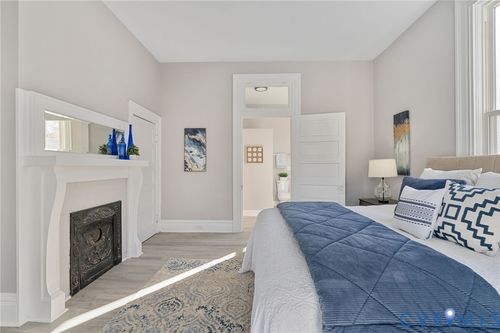 511 S Main St, Blackstone, VA, 23824-2217 | Card Image