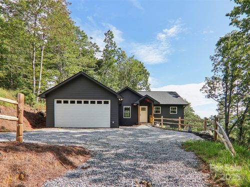 366 Ben Nevis Rd, Brevard, NC, 28712-5111 | Card Image