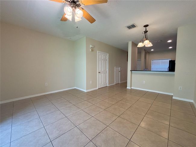 8515 Trail Wind Dr, Townhouse with 2 bedrooms, 3 bathrooms and null parking in TAMPA FL | Image 5