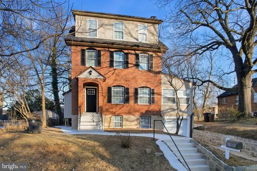 6105 43rd Ave, HYATTSVILLE, MD, 20781-1405 | Card Image