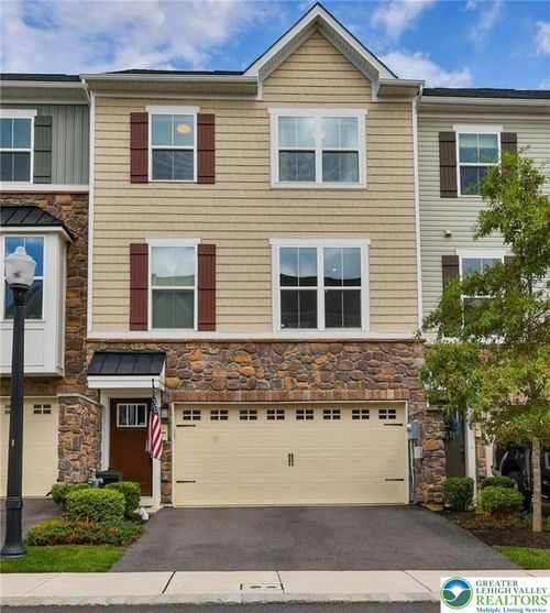 2356 Raya Way, Easton, PA, 18045-5781 | Card Image