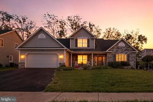 3 Stella Dr, Reading, PA, 19608-9069 | Card Image