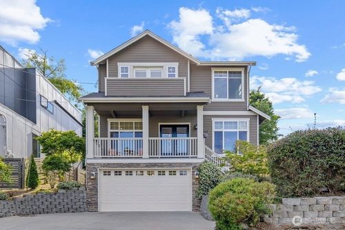 4047 Williams Ave W, Seattle, WA, 98199-1541 | Card Image