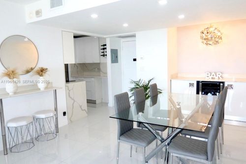 apt-1422-20301 W Country Club Dr, Aventura, FL, 33180-1656 | Card Image