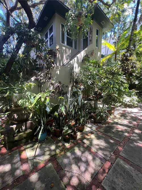 814-814 Michigan Ave, Miami Beach, FL, 33139-5620 | Card Image