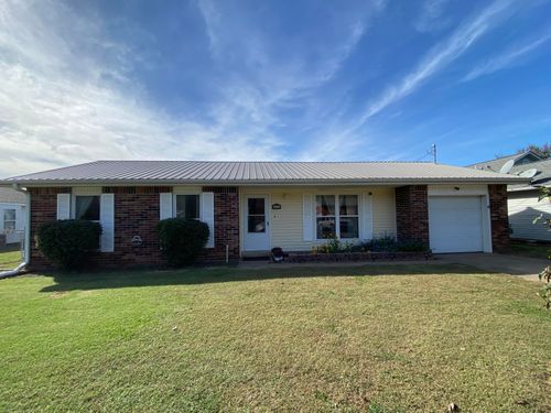 2122 P St Sw, Miami, OK, 74354-8810 | Card Image