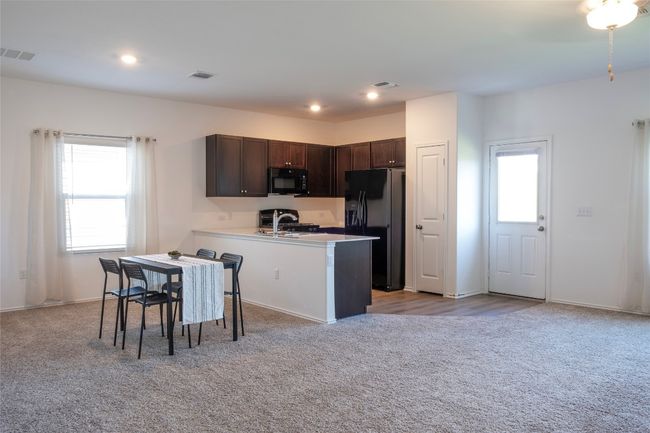 7514 Poppy Petal Loop, House other with 4 bedrooms, 3 bathrooms and 4 parking in Del Valle TX | Image 9