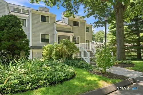 37-37 Rowayton Woods Dr, Norwalk, CT, 06854-3900 | Card Image