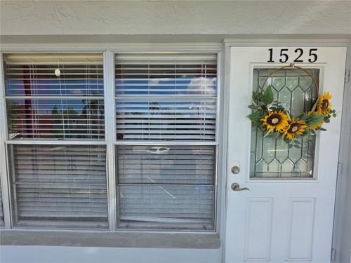 1525-4325 58th Way N, KENNETH CITY, FL, 33709 | Card Image