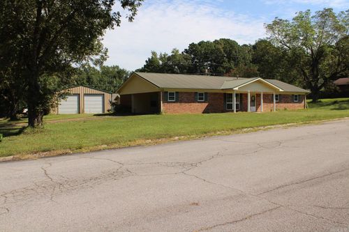 1403 Wildwood Dr, Nashville, AR, 71852-3818 | Card Image