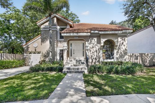 1671 Nw 107th Ln, Plantation, FL, 33322-6439 | Card Image