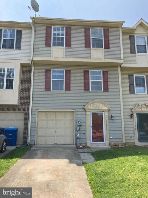 11230 Cristins Cir, HAGERSTOWN, MD, 21742-4419 | Card Image