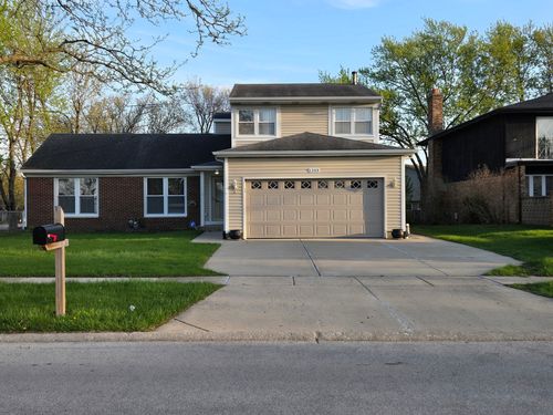 1203 Timber Dr, Elk Grove Village, IL, 60007-3066 | Card Image