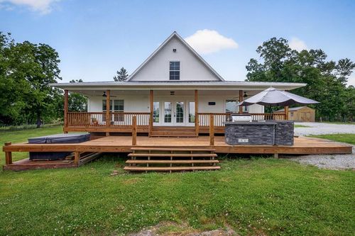 8495 Baxter Rd, Baxter, TN, 38544-4757 | Card Image