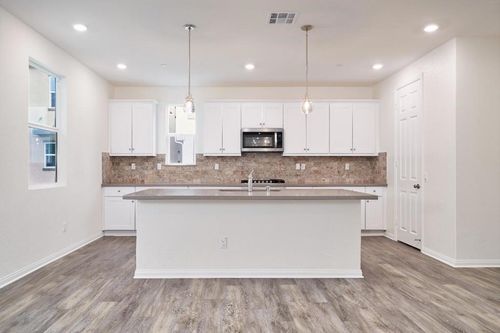 729 Daniel Freeman Cir, Inglewood, CA, 90301 | Card Image