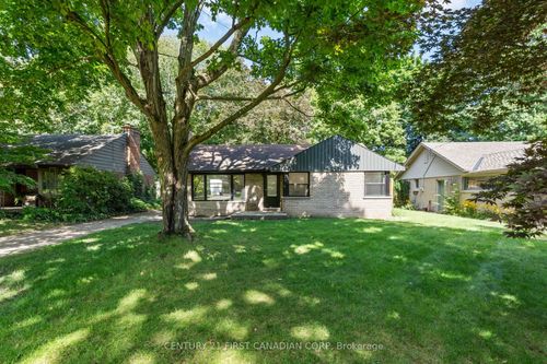 32 Braemar Cres, London, ON, N6H2X1 | Card Image