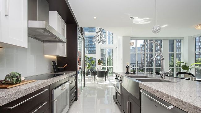 PH2 - 1102 Hornby Street, Condo with 3 bedrooms, 3 bathrooms and 4 parking in Vancouver BC | Image 6