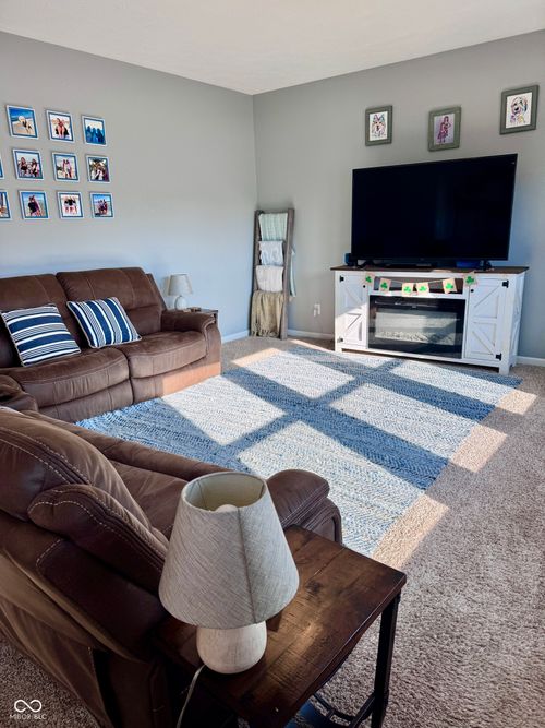 2015 Amur Ct, Columbus, IN, 47201-1498 | Card Image