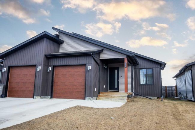 12625 102 A Street, Home with 2 bedrooms, 2 bathrooms and 3 parking in Grande Prairie AB | Image 1