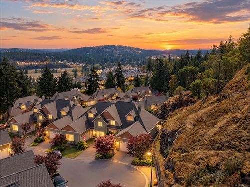 102-945 Bear Mountain Pky, Langford, BC, V9B6T1 | Card Image
