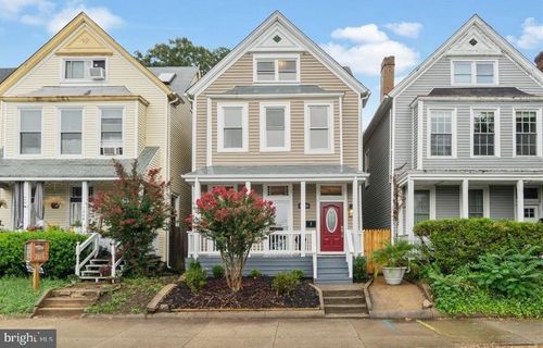 1906 W Main St, Richmond, VA, 23220-4522 | Card Image